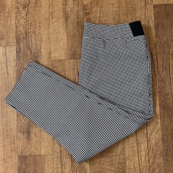 Investments black and white checkered pants. Size 18